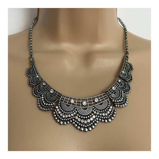 Vintage Silver Tone Base Metal Boho Art Deco Style Diamante Set Scallop Design Necklace