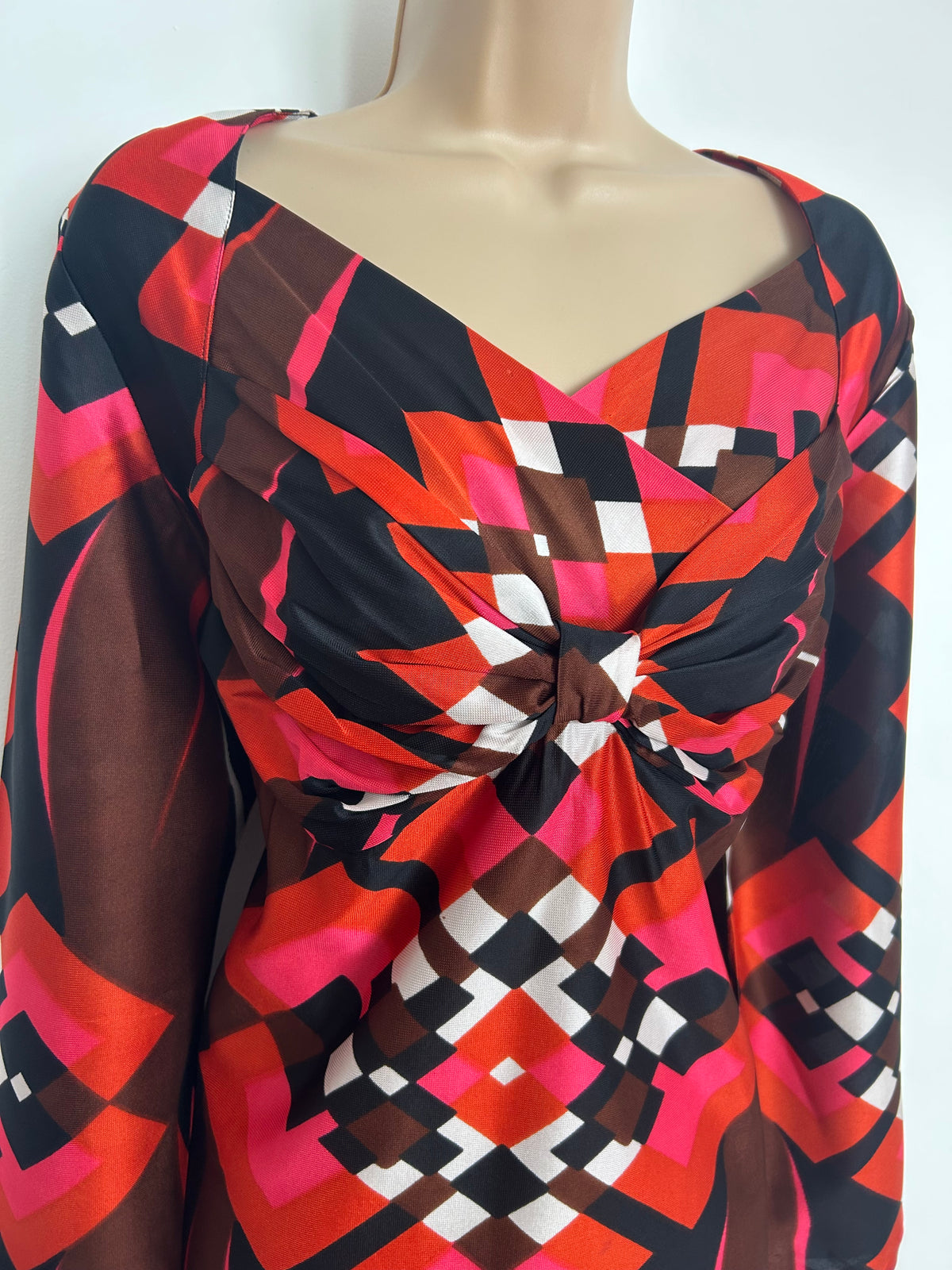 Vintage 1970s Size 16 Black Pink Red Brown & White Geo Print Long Sleeve Maxi Dress