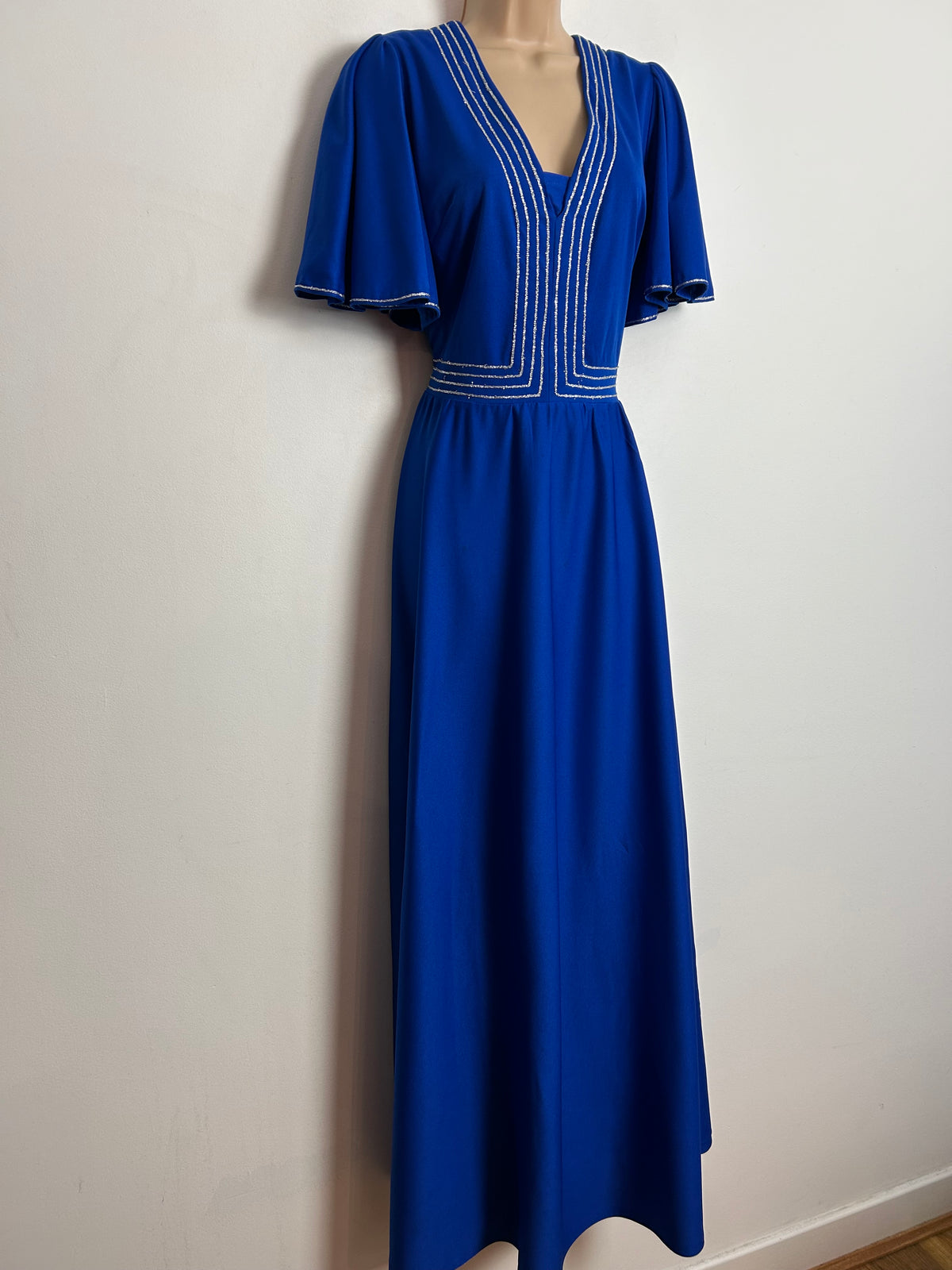 Vintage 1970s THE HOUSE OF NICHOLAS UK Size 14 Royal Blue & Silver Piping Trim Flutter Sleeve Evening Dress