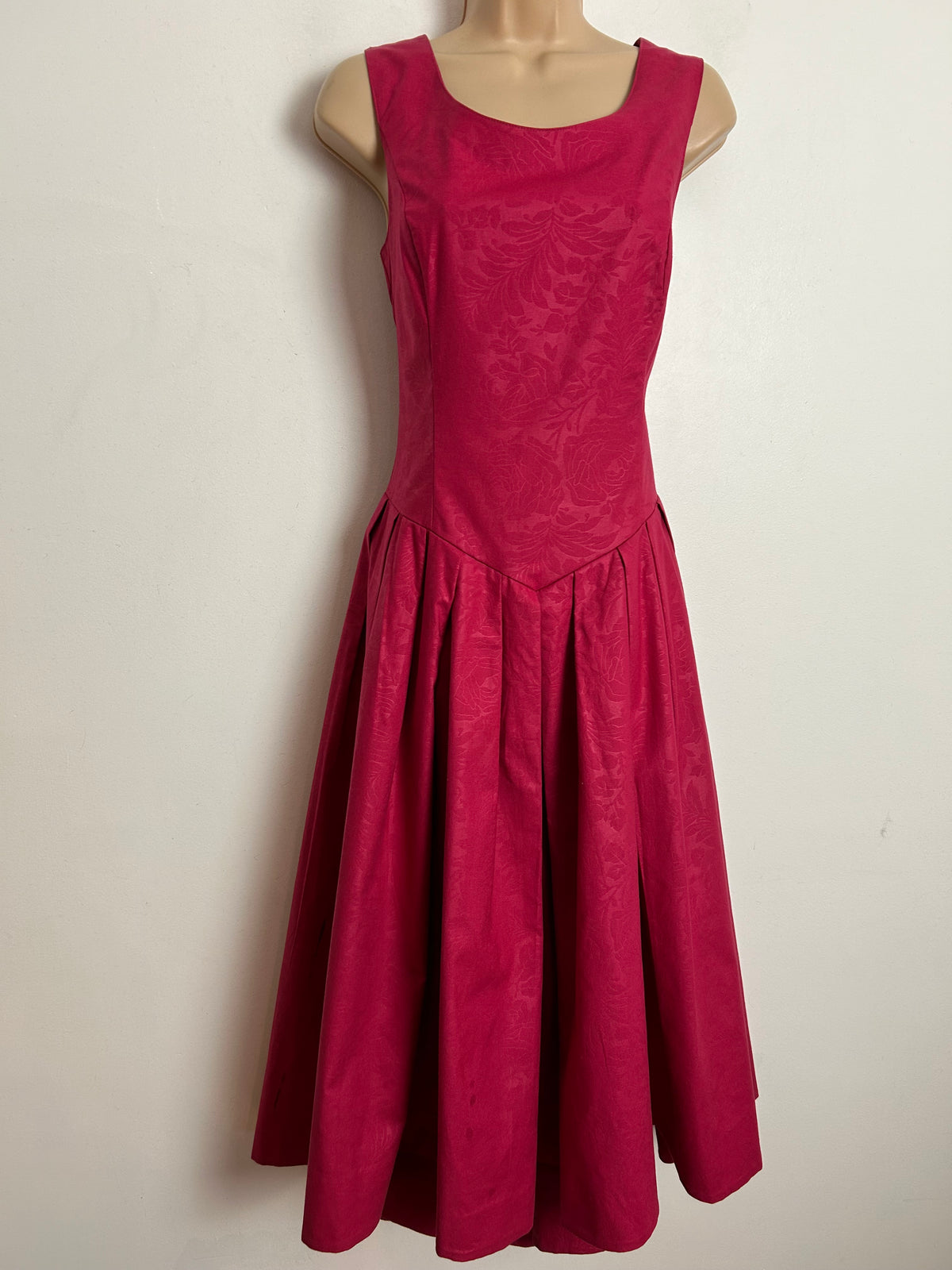 Vintage 80s LAURA ASHLEY UK 10 (Size 14 On Label) Pink Embossed Floral Pattern Pleated Midi Dress