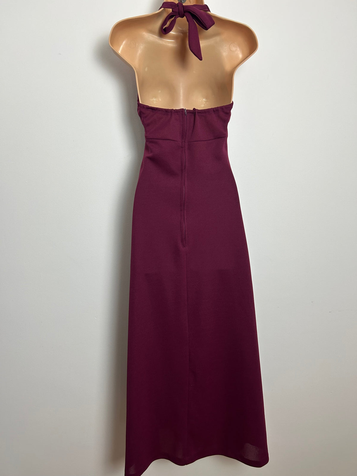 Vintage 1970s MISS DEVONSHIRE Size 6-8 Burgundy Collared Halter Neck Open Back Maxi Dress