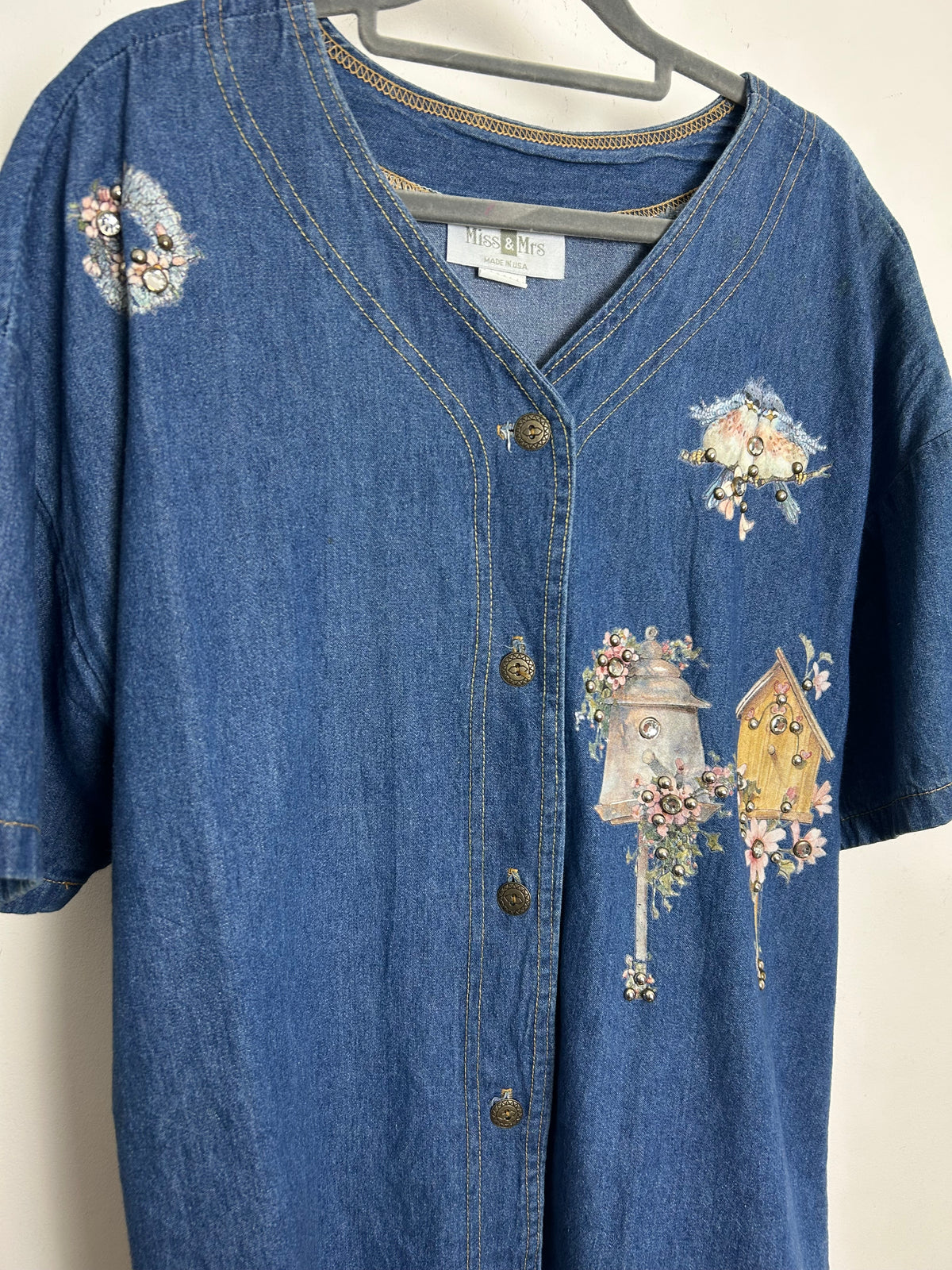 Vintage 1980s Size 16 Denim Collarless Shirt With Bird House & Bird Pattern With Studs
