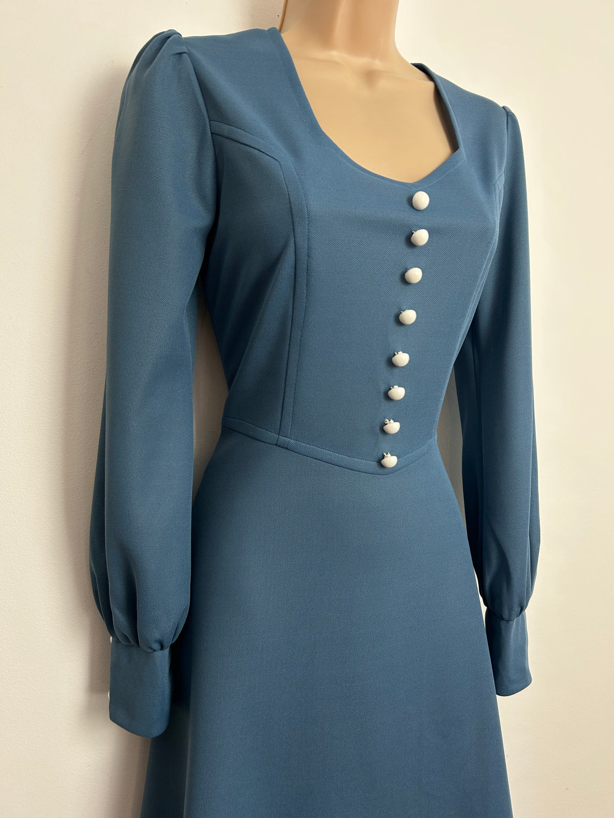Vintage 1970s DEVONSHIRE LADY Size 8 Powder Blue Long Sleeve Day Dress