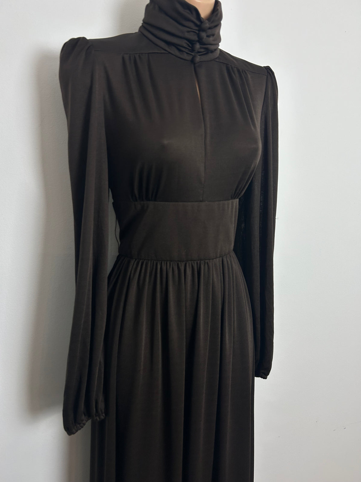 Vintage 1970s WALLIS FASHIONS UK Size 8-10 Brown High Neck Keyhole Long Sleeve Maxi Dress