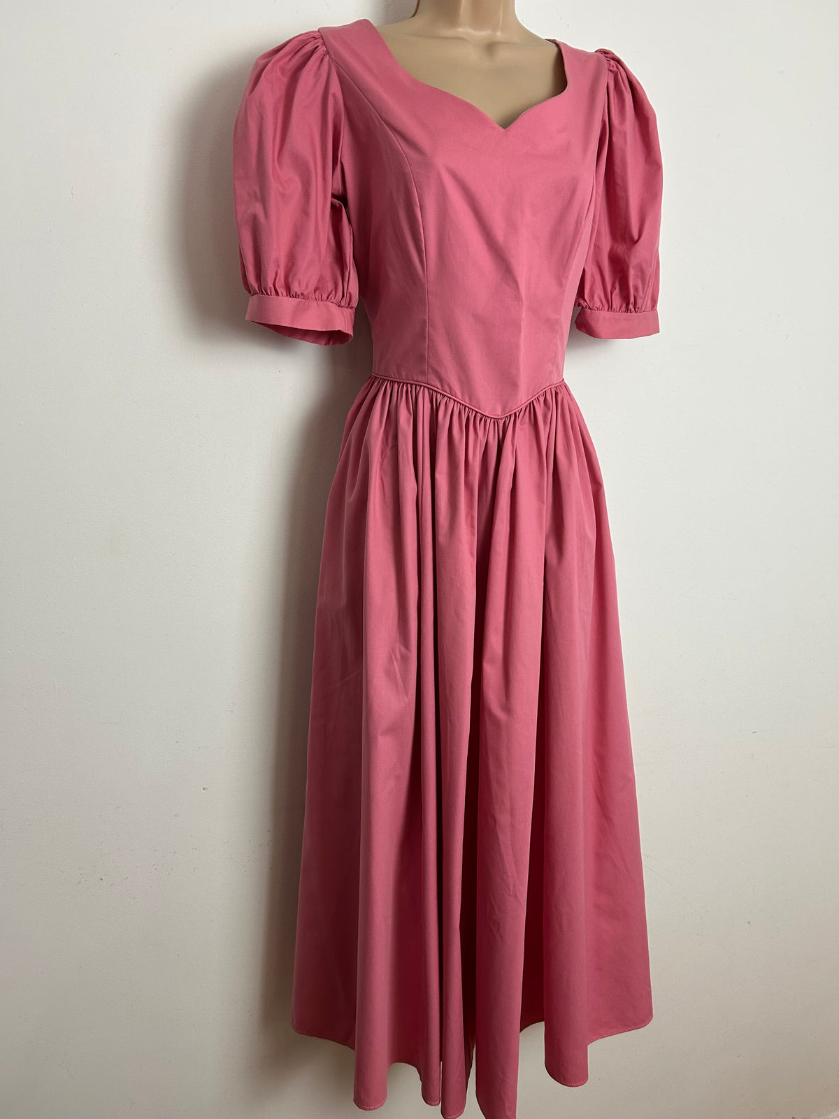Vintage 1980s LAURA ASHLEY Size 12 (14 On Label) Salmon Pink Open Bow Back Dress