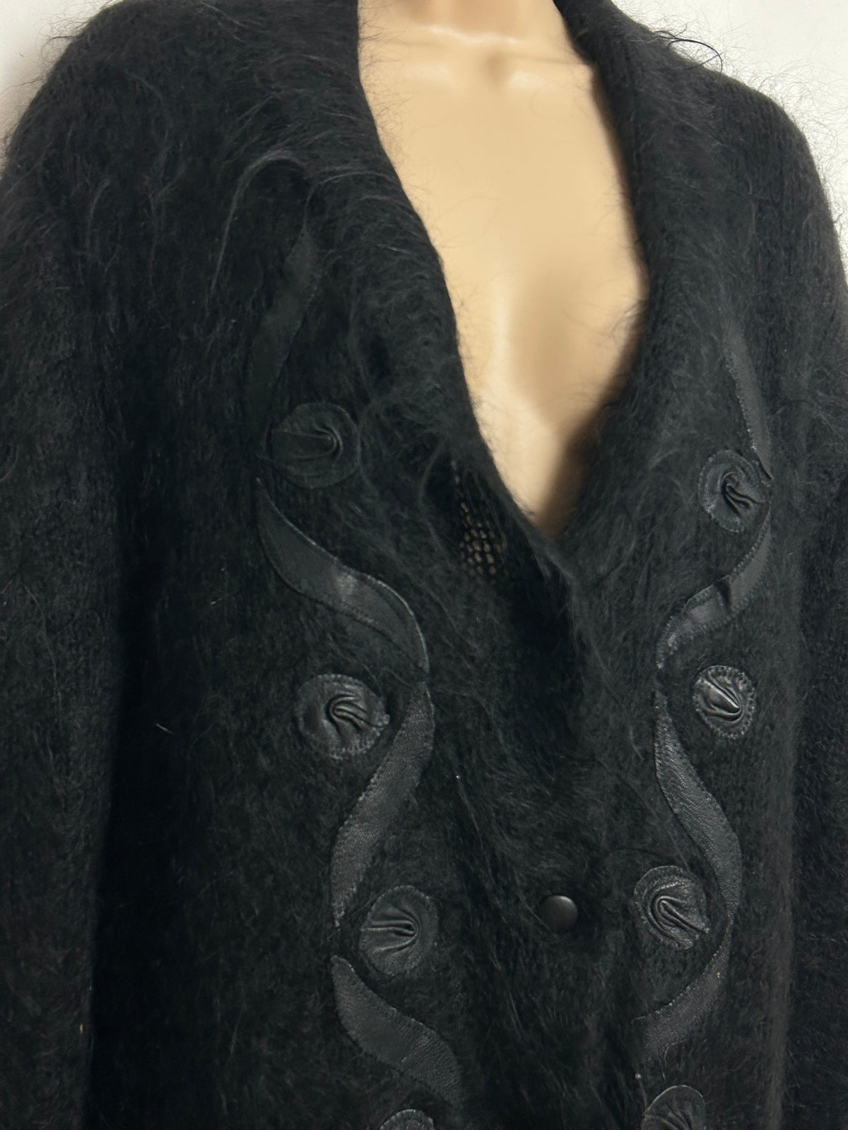 Vintage 1980s One Size Up To 16/18 Black Mohair Faux Leather Applique Fully Lined Cardigan