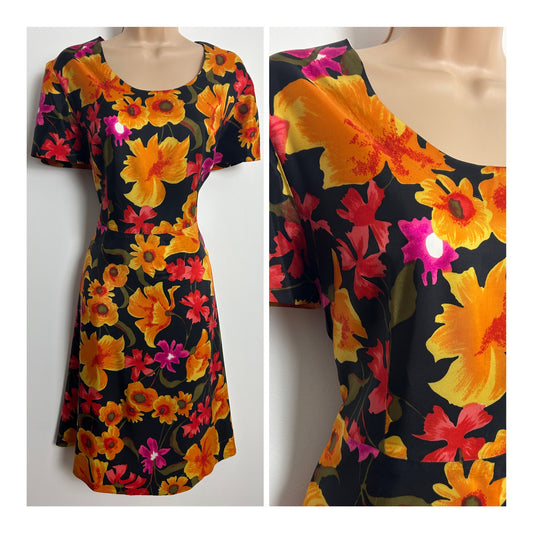 Vintage 1960s Size 14 Black Orange Pink & Red Bold Floral Print Short Sleeve Day Dress