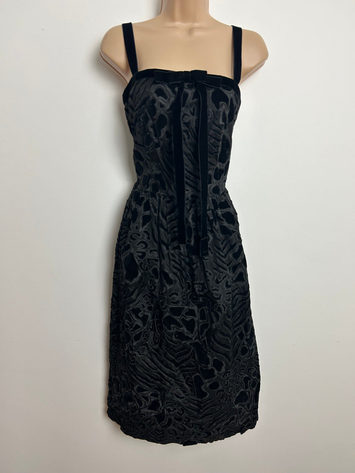Vintage Early 1960s CARNEGIE OF LONDON Size 6-8 Black Acetate & Black Velvet Flock Party Cocktail Dress