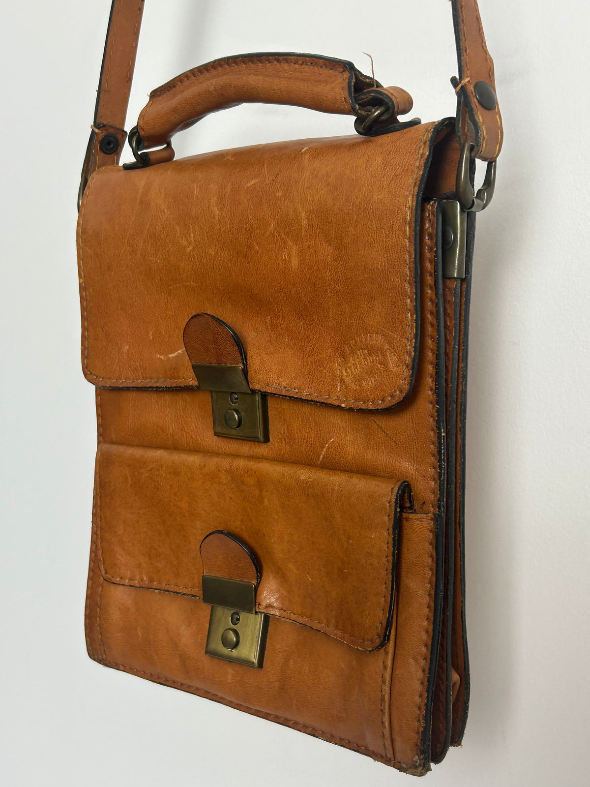 Vintage 1970s Italian "THE WIZARD" Tan Brown Leather Satchel Style Handbag/Shoulder Bag
