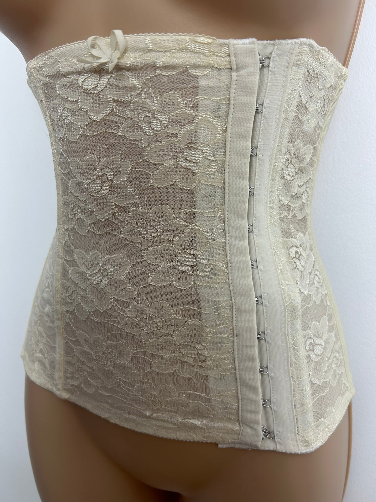 Vintage 1960s Size 6-8 Cream Lace Boned Hook & Eye Fastening Waspie Waist Cincher Girdle