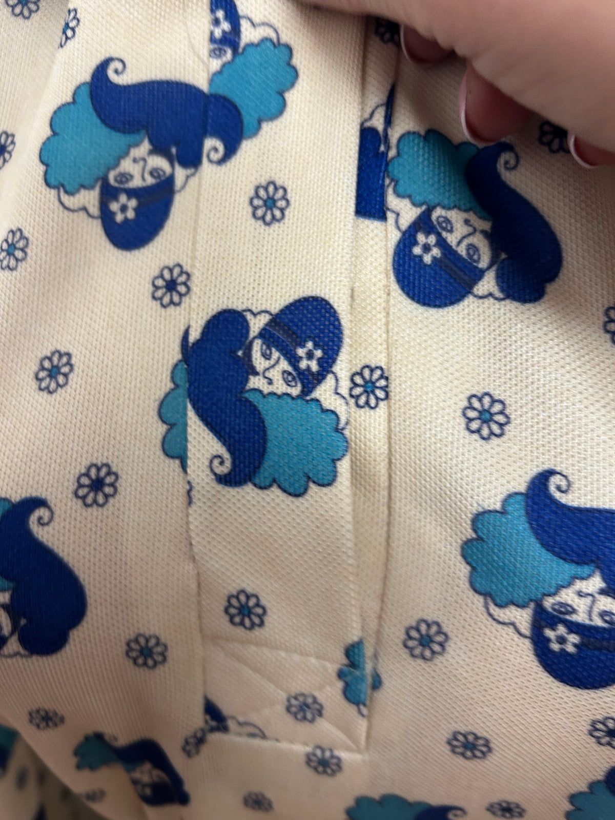 Vintage 1970s JON ADAMS UK Size 8 Cream & Blue Tones 1920s Face Novelty Print Long Sleeve Day Dress