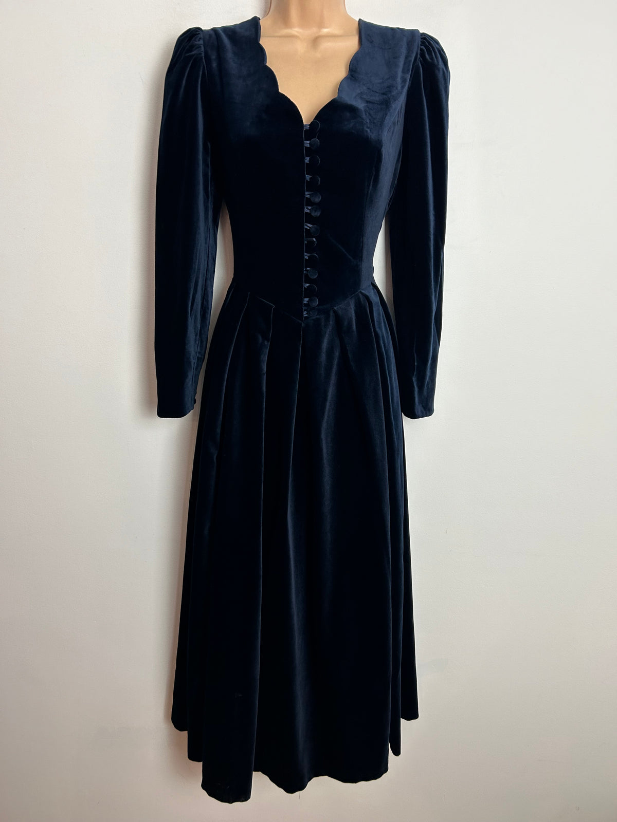 Vintage 1980s LAURA ASHLEY UK Size 8-10 (Size 12 On Label) Dark Blue Velvet Scallop Neck Long Sleeve Dress
