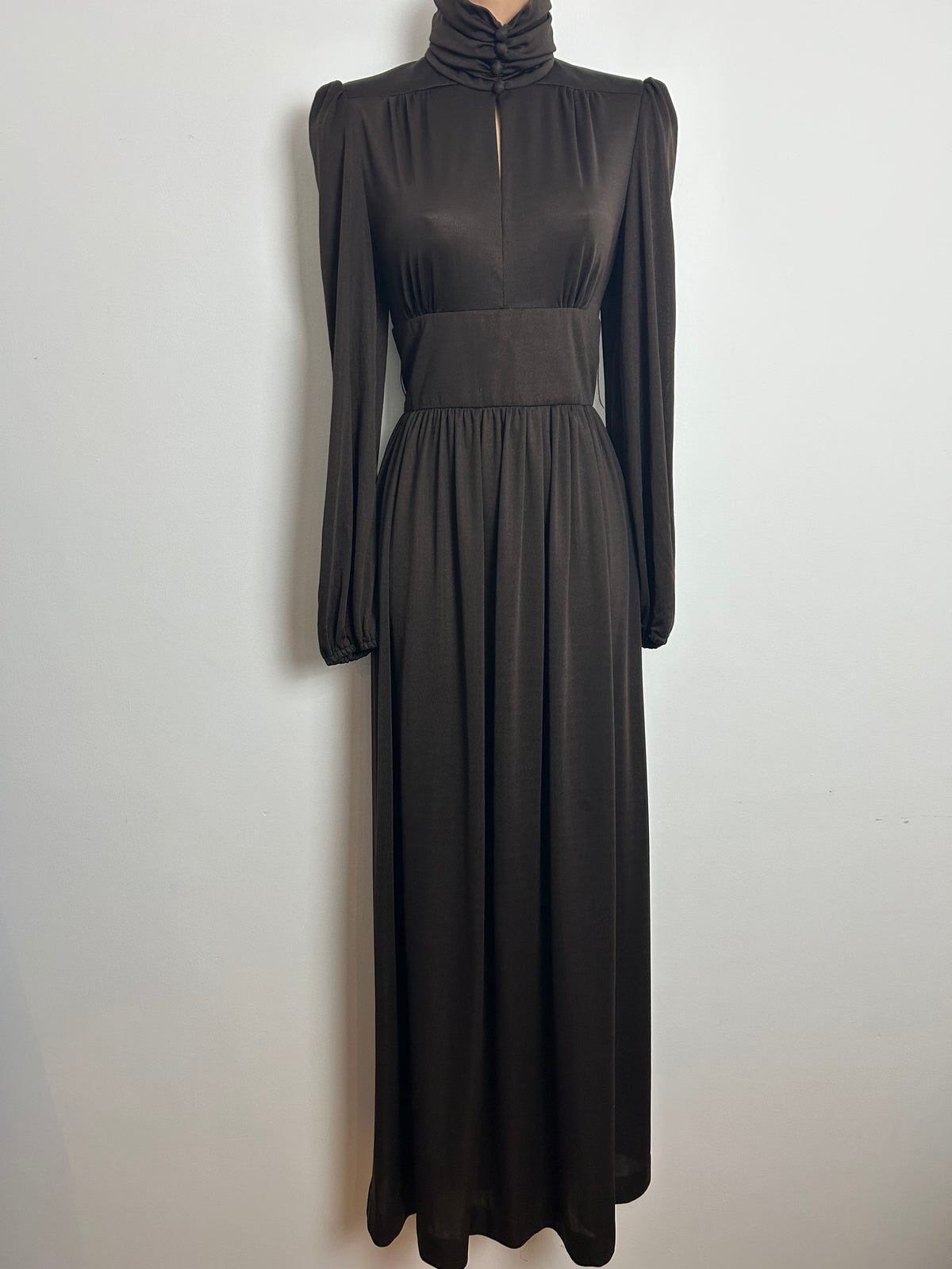 Vintage 1970s WALLIS FASHIONS UK Size 8-10 Brown High Neck Keyhole Long Sleeve Maxi Dress