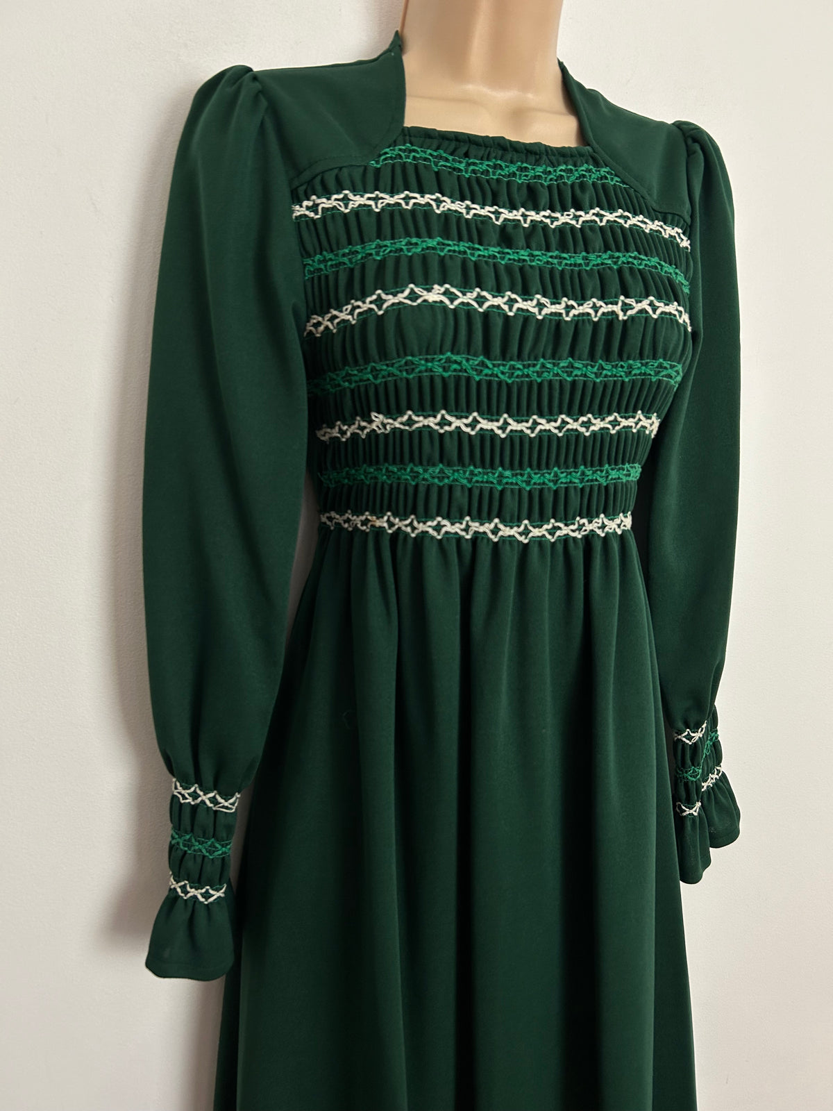 Vintage 1970s UK Size 8/10 Bottle Green Shirred Stretchy Bodice Long Sleeve Tie Back Boho Maxi Dress