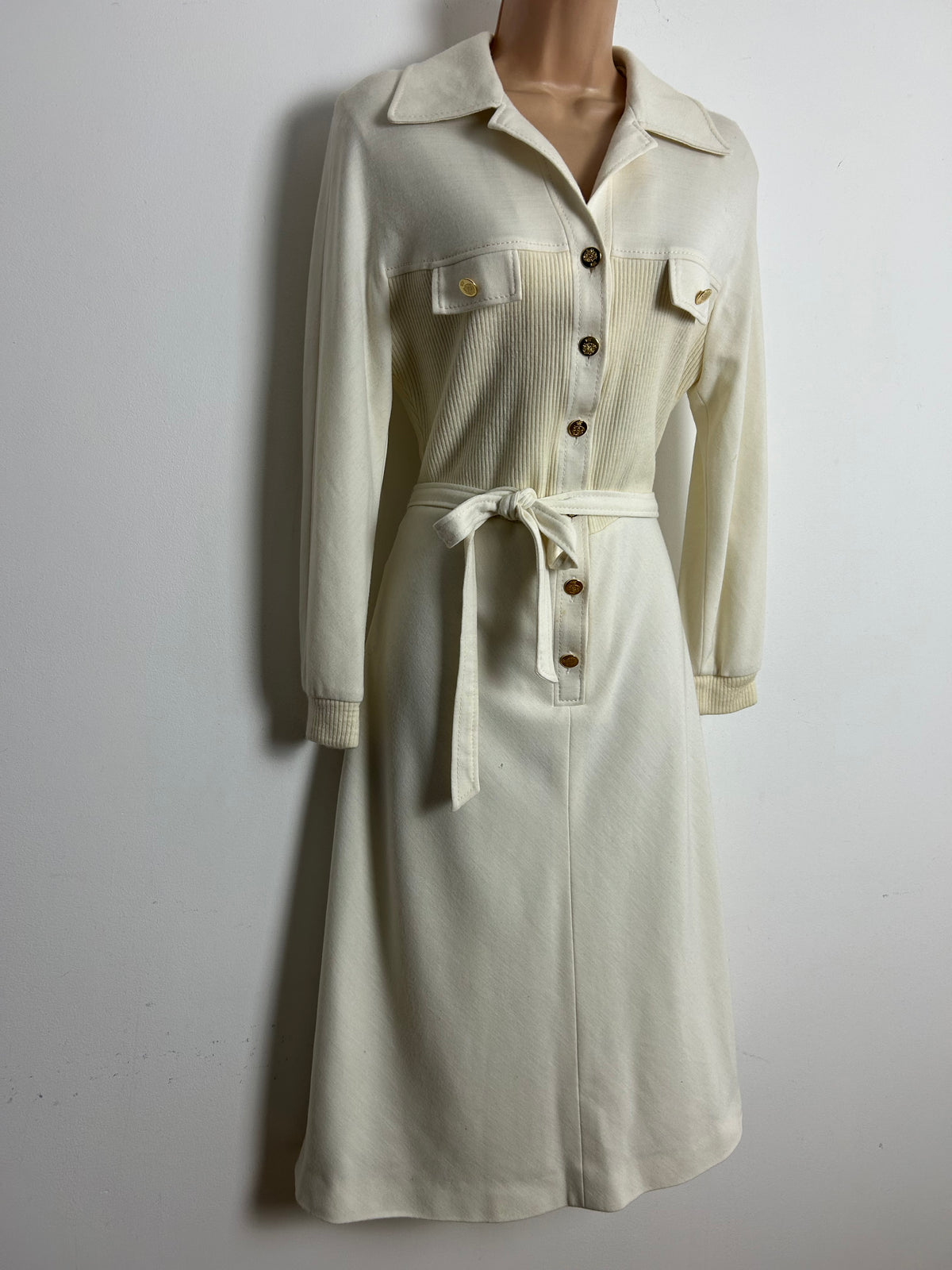 Vintage 1970s Size 12 Cream Ribbed Pocket Detail 100% Pure Wool Belted Mod Day Dress