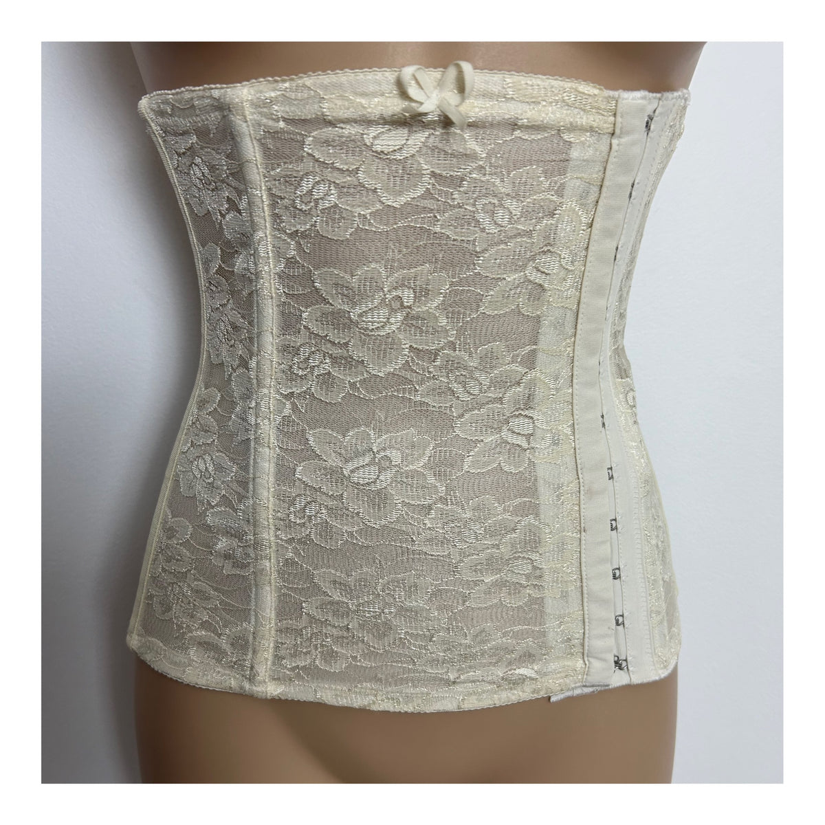Vintage 1960s Size 6-8 Cream Lace Boned Hook & Eye Fastening Waspie Waist Cincher Girdle