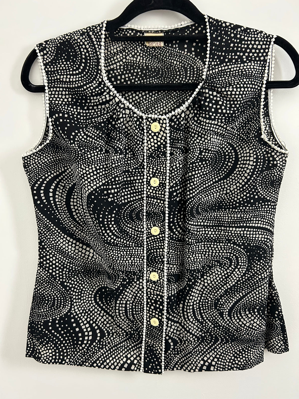 Vintage 1970s JACOB Size 12 Pretty Black & White Abstract Geo Print Sleeveless Blouse/Top