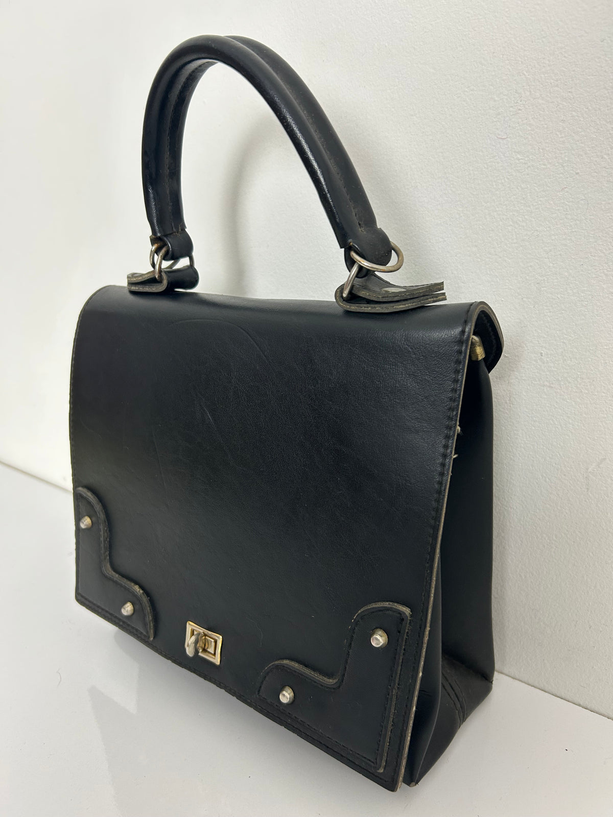 Vintage 1960s Small/Medium Sized Black Leather Handbag With Detachable Shoulder Strap