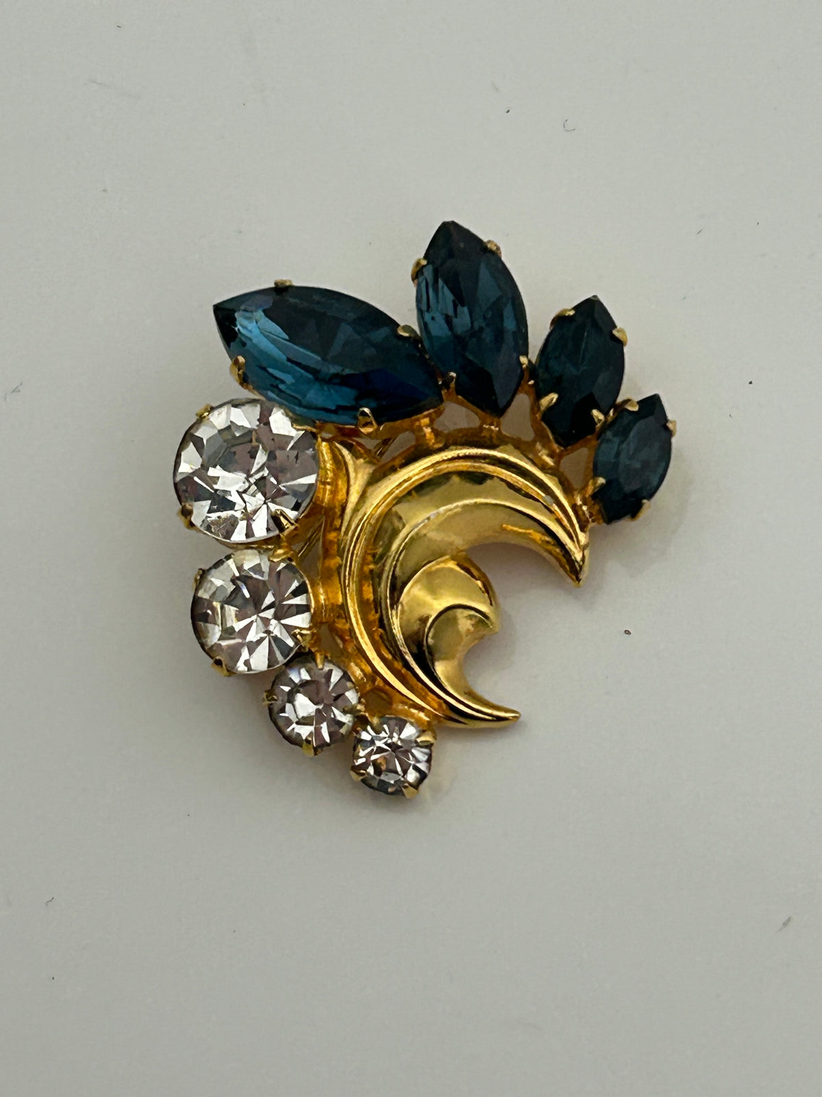 Vintage Late 1960s Gold Tone Blue & Clear Stone Set Stylised Pin Brooch