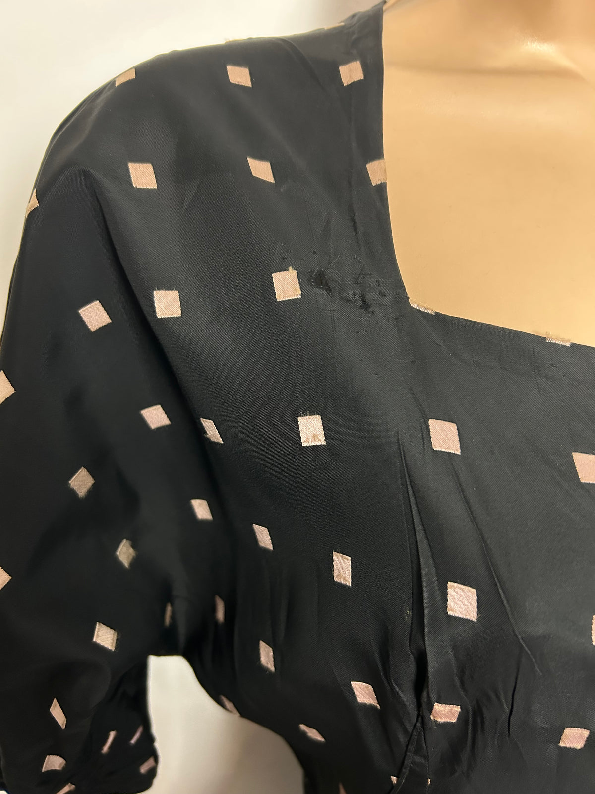 Vintage Late 1940s Size 4-6 Black & Pink Square Pattern Feature Pockets Swing Dress