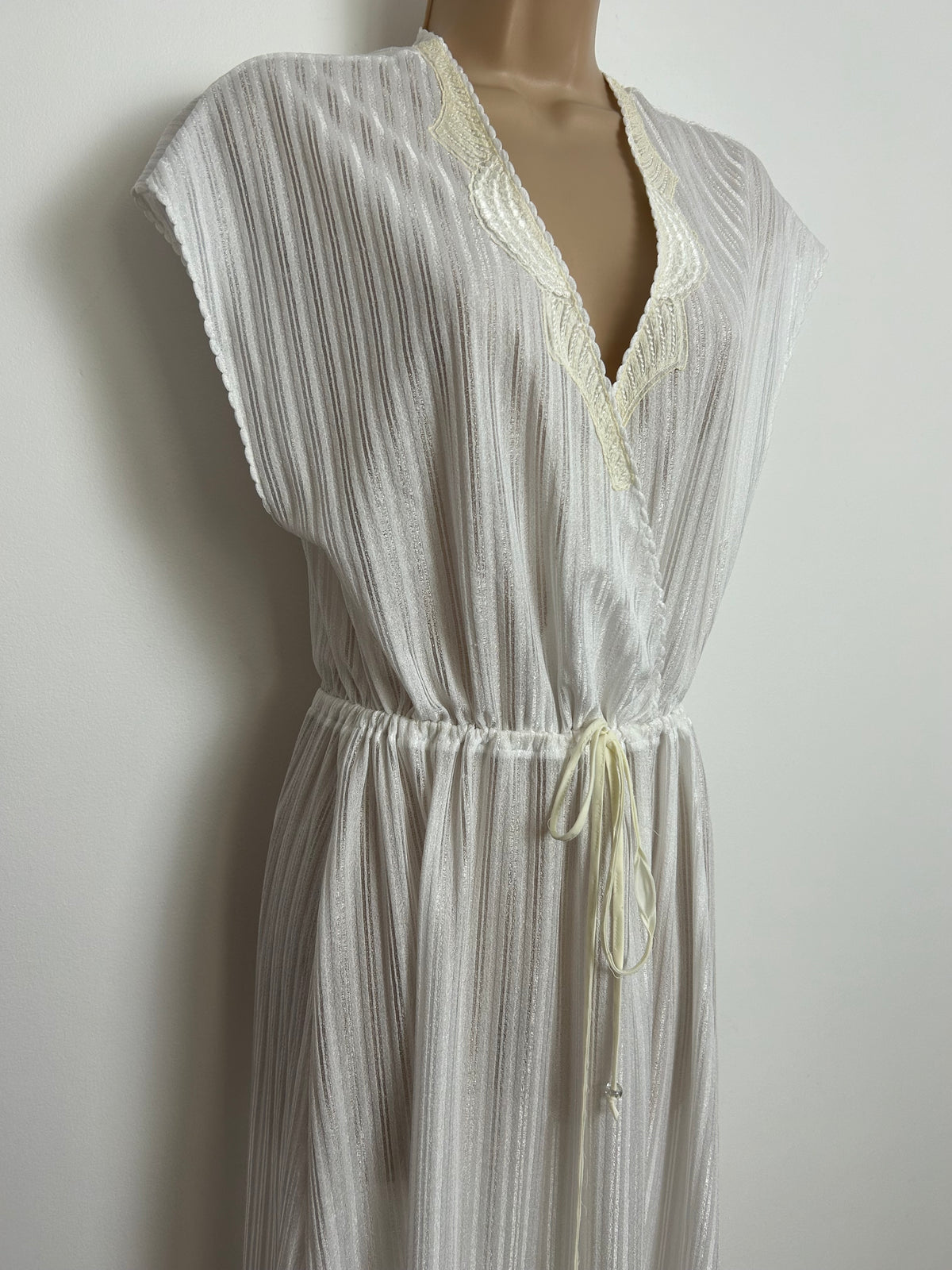 Vintage Late 1970s LOUIS FERAUD LINGERIE Size 12-14 White Stripe Lace Trim Full Length Nightdress
