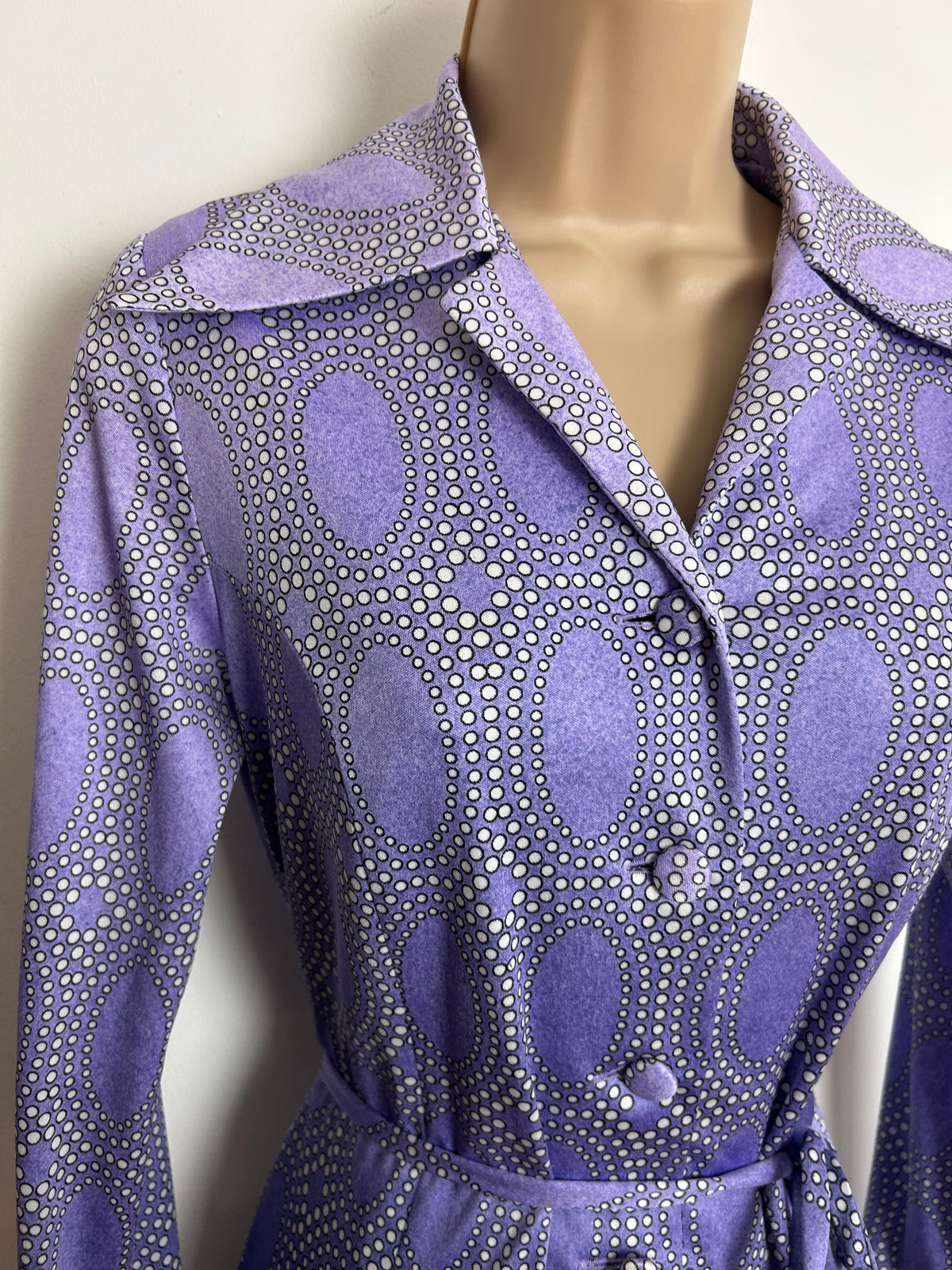 Vintage 1970s FRANKENWALDER Size 12 Lilac & White Spot Circle Print Dagger Collar Belted Day Dress