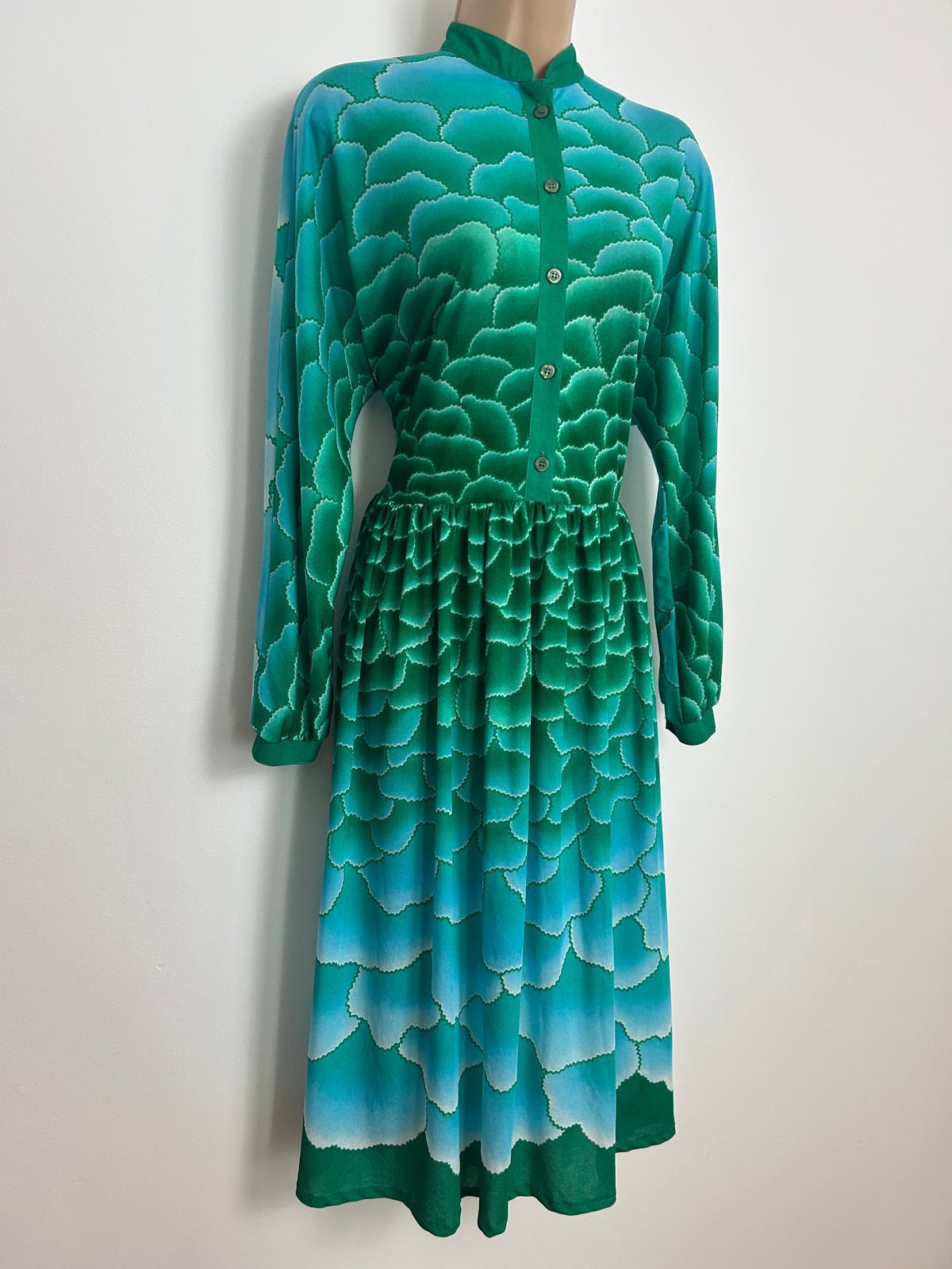 Vintage 1970s Size 12 Green & Blue Tones "Cloud" Effect Print Long Sleeve Day Dress