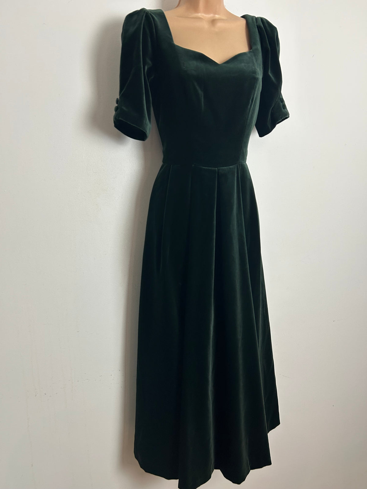 Vintage 1980s LAURA ASHLEY Size 8 (10 On Label) Bottle Green Velvet Pleated Midi Dress