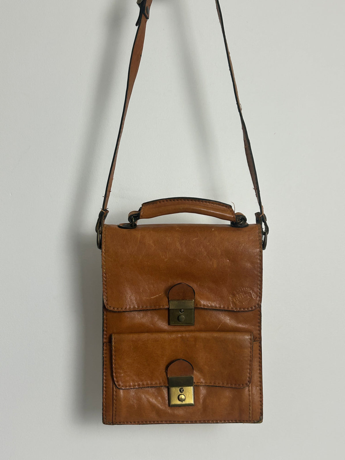 Vintage 1970s Italian "THE WIZARD" Tan Brown Leather Satchel Style Handbag/Shoulder Bag