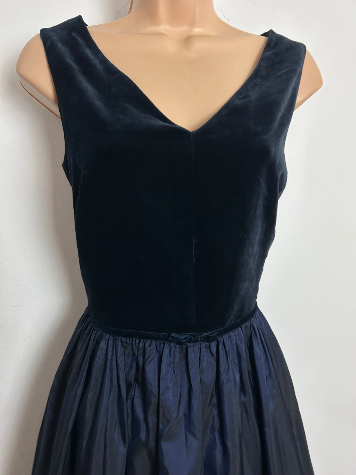 Vintage 1980s LAURA ASHLEY Size 14 (16 On Label) Dark Midnight Blue Silk & Velvet Occasion Maxi Dress