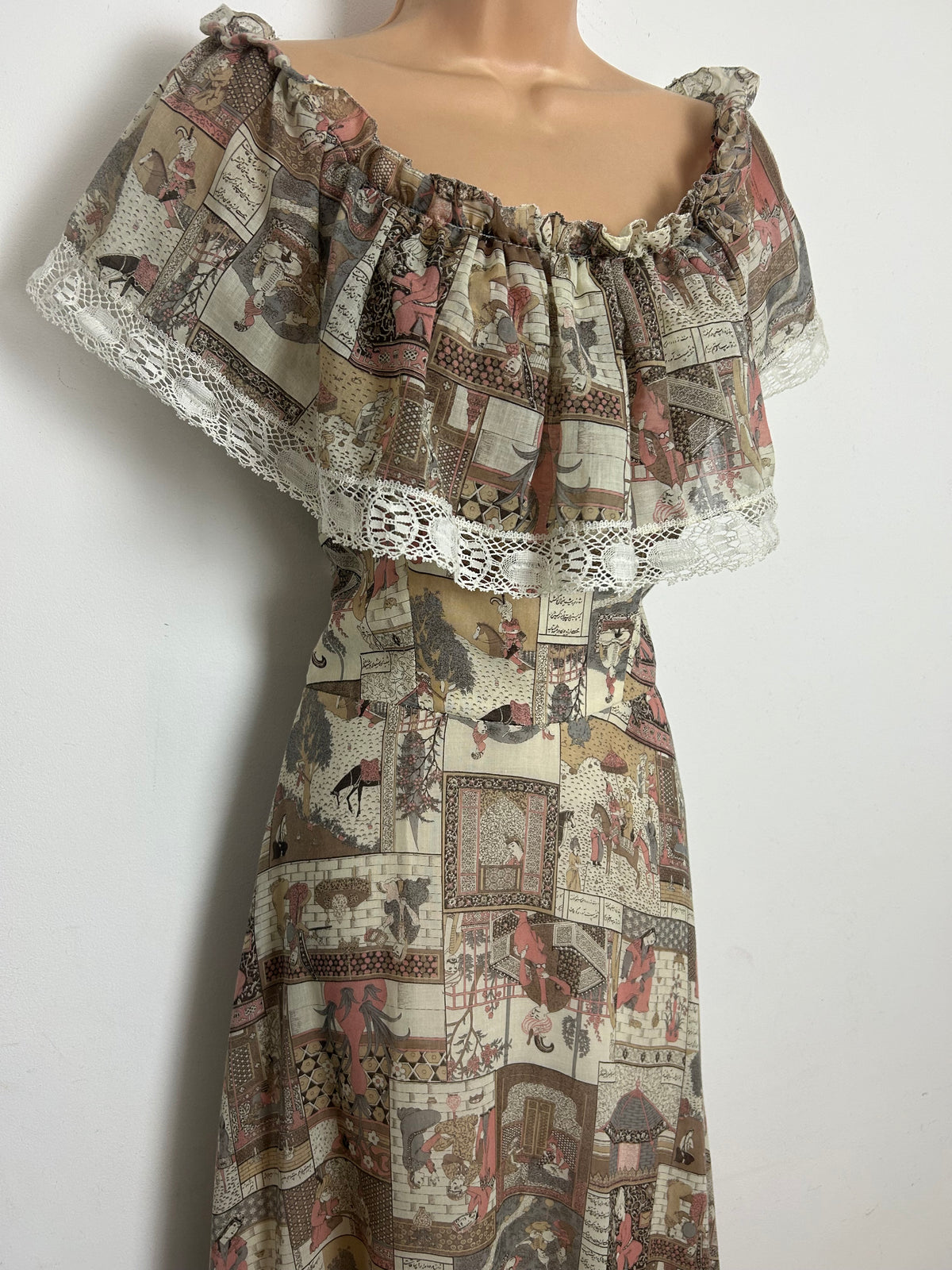 Vintage 1970s PETER ELLIS Size 6-8 Cream Brown & Dusky Pink Intricate Persian Novelty Print Boho Maxi Dress