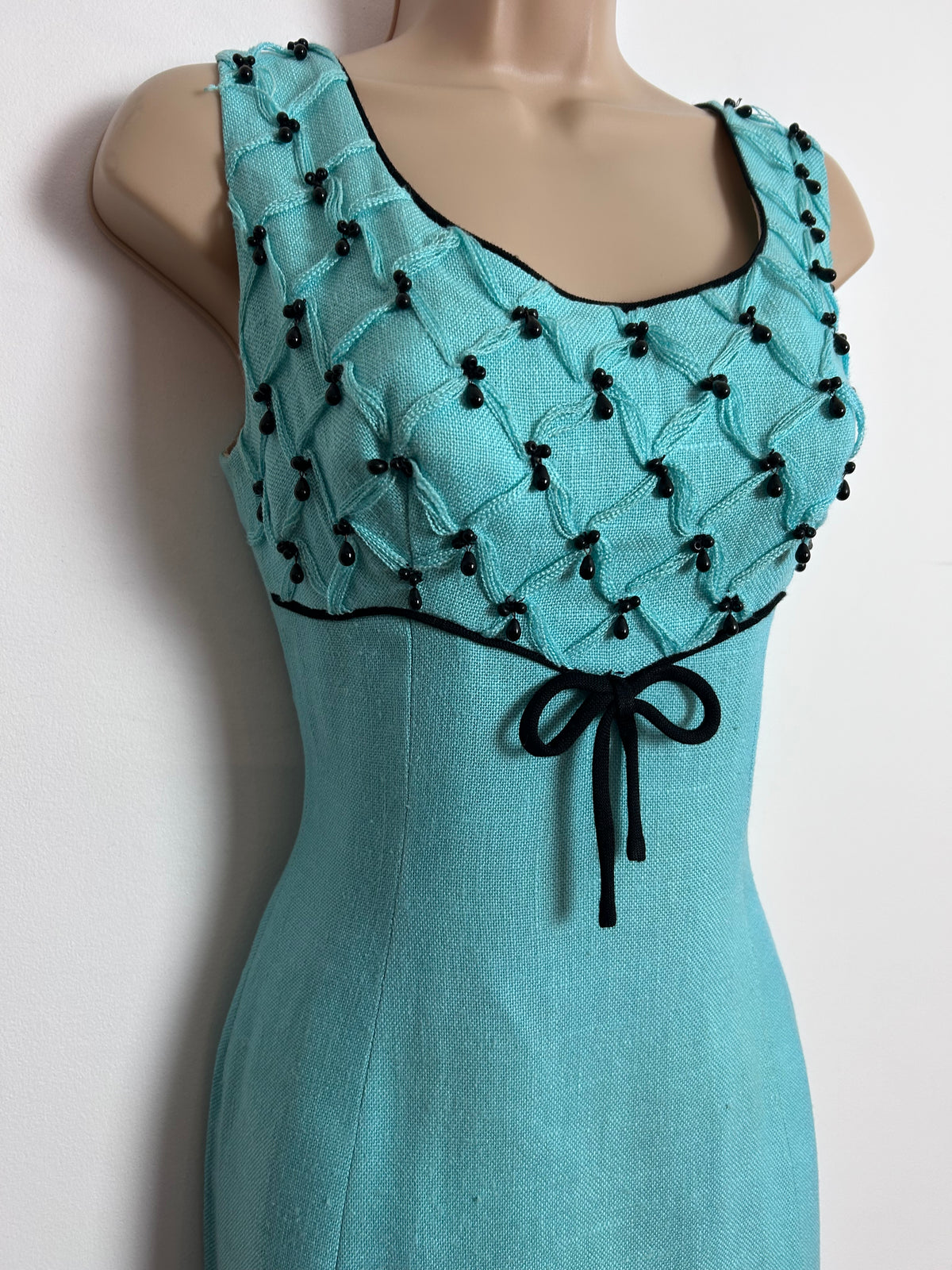 Vintage 1960s ANNE CLEMENT, NICE UK Size 8 Pale Blue Black Bead & Bow Detail Dress