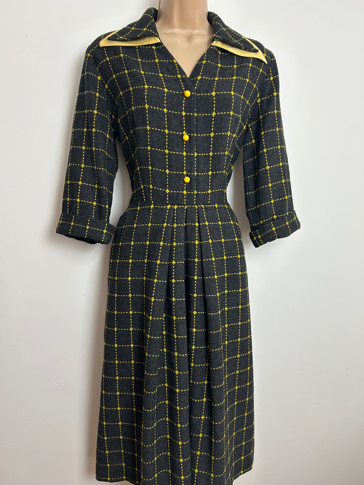 Vintage 1950s Size 12 Dark Grey & Yellow Check Pattern Pleated Wool Blend Pleated Day Dress