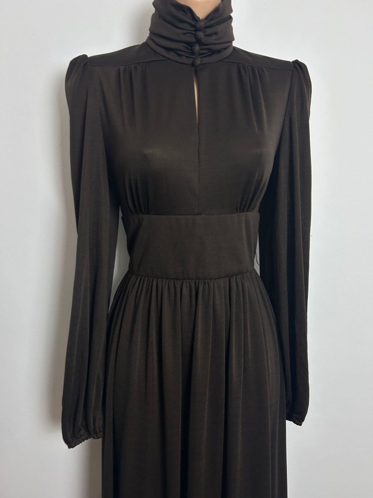 Vintage 1970s WALLIS FASHIONS UK Size 8-10 Brown High Neck Keyhole Long Sleeve Maxi Dress