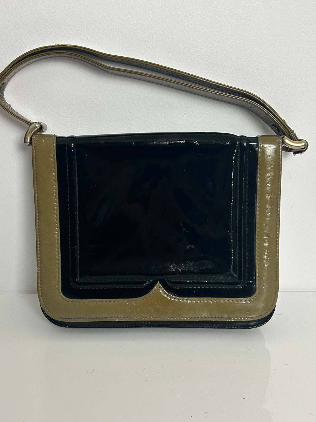 Vintage Late 1960s Early 1970s Black & Olive Green Contrast Patent Mod Handbag
