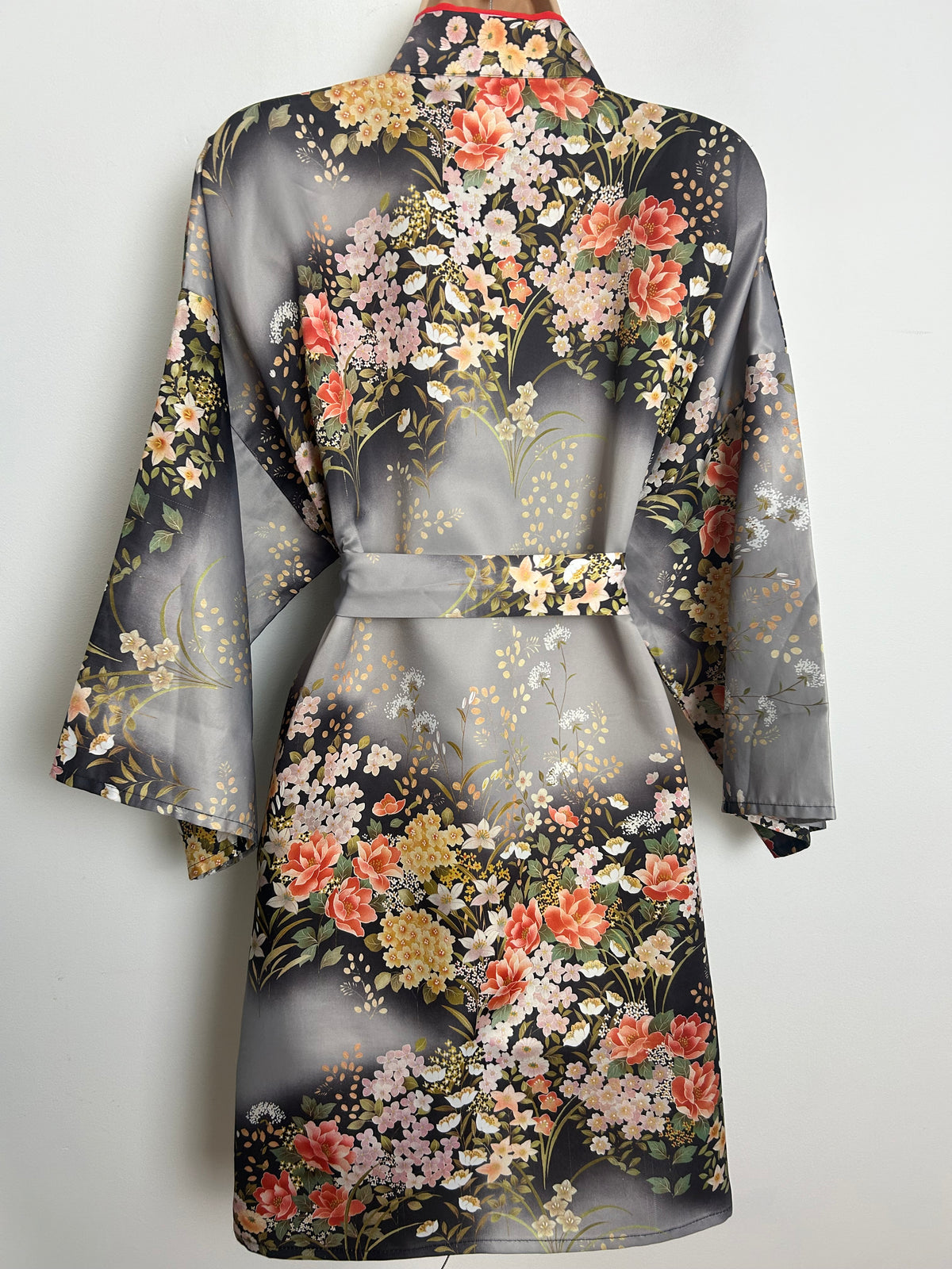 Vintage Late 1970s Made In Japan MITSUKIKU Up To Size 16 Grey Black Orange & Pink Floral Print Kimonoi Style Mid Length Robe