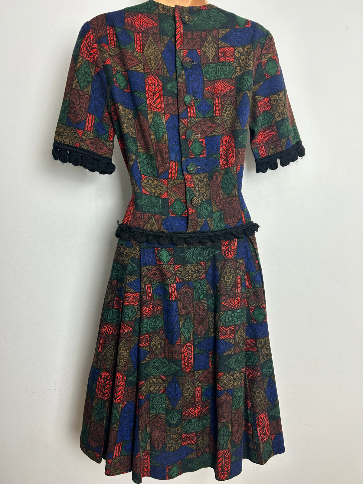 Vintage 1950s Size 8-10 Dark Red Blue Brown & Green Abstract Print Wool Mix Day Dress