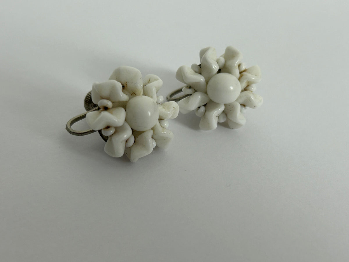 Vintage 1960s White Milk Glass Flower Screw Back Mod Earrings