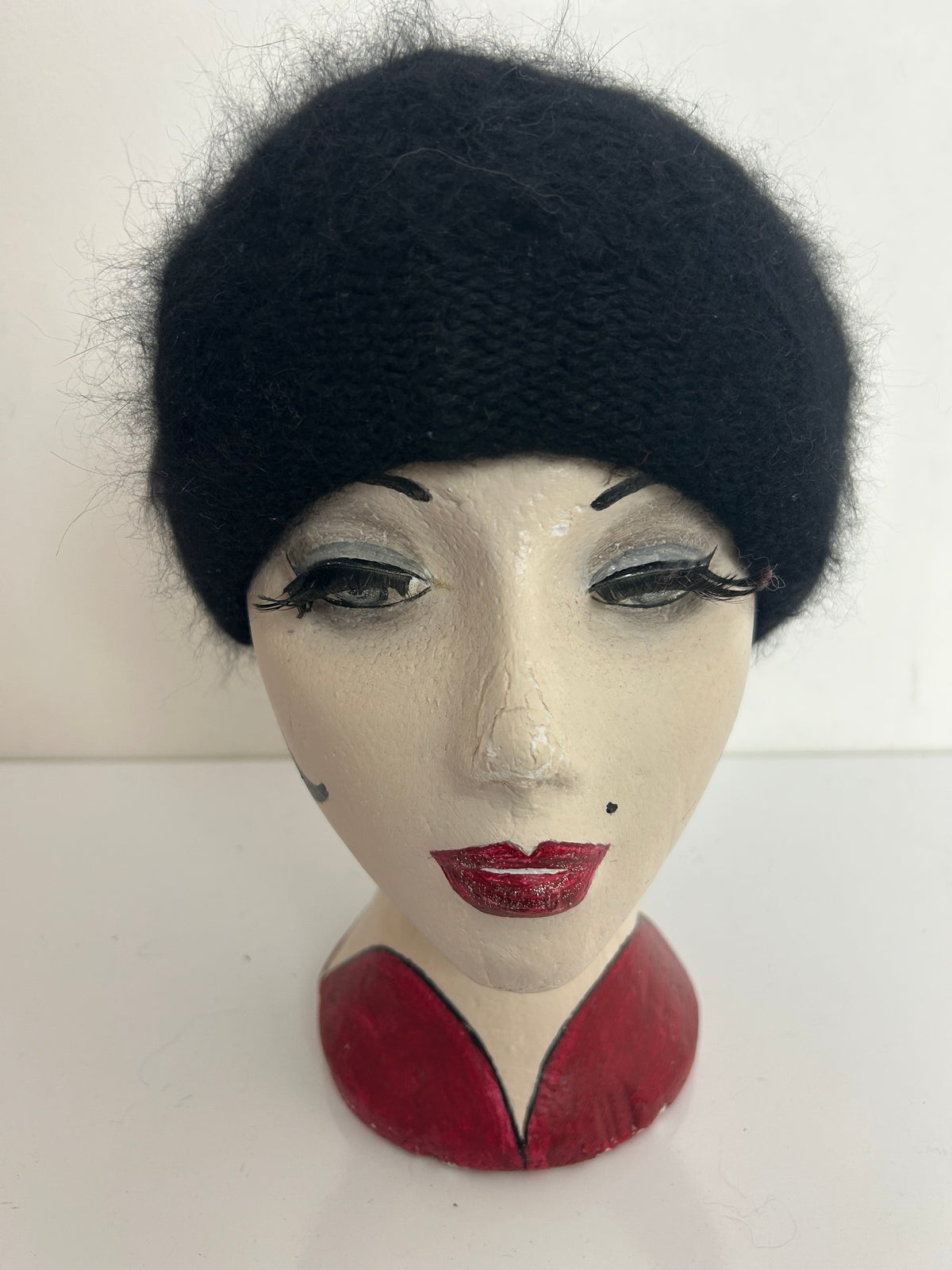 Vintage 1970s Soft Black Angora Mix Beanie Style Winter Hat