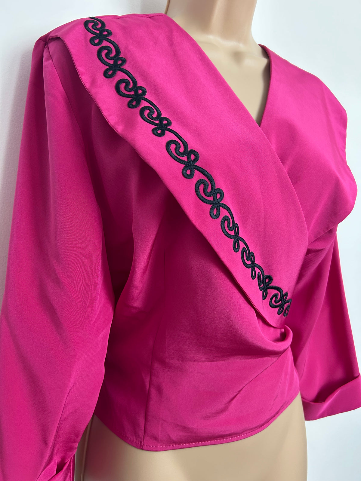 Vintage 1980s SHELANA LONDON Size 16 Fuchsia Pink Braid Trim Full Wrap Style Blouse Top