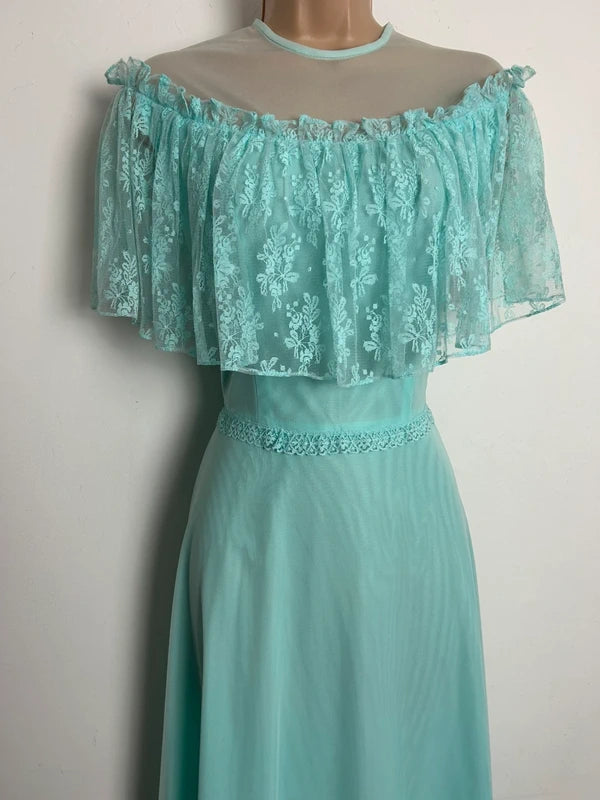 Vintage 1970s Size 6-8 Mint Green Nylon Lace Frill Prairie Boho Maxi Dress