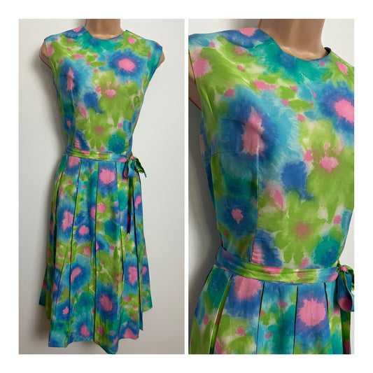 Vintage 1960s Size 10-12 Green Blue & Pink Floral Print Belted Pleated Summer Day Dress