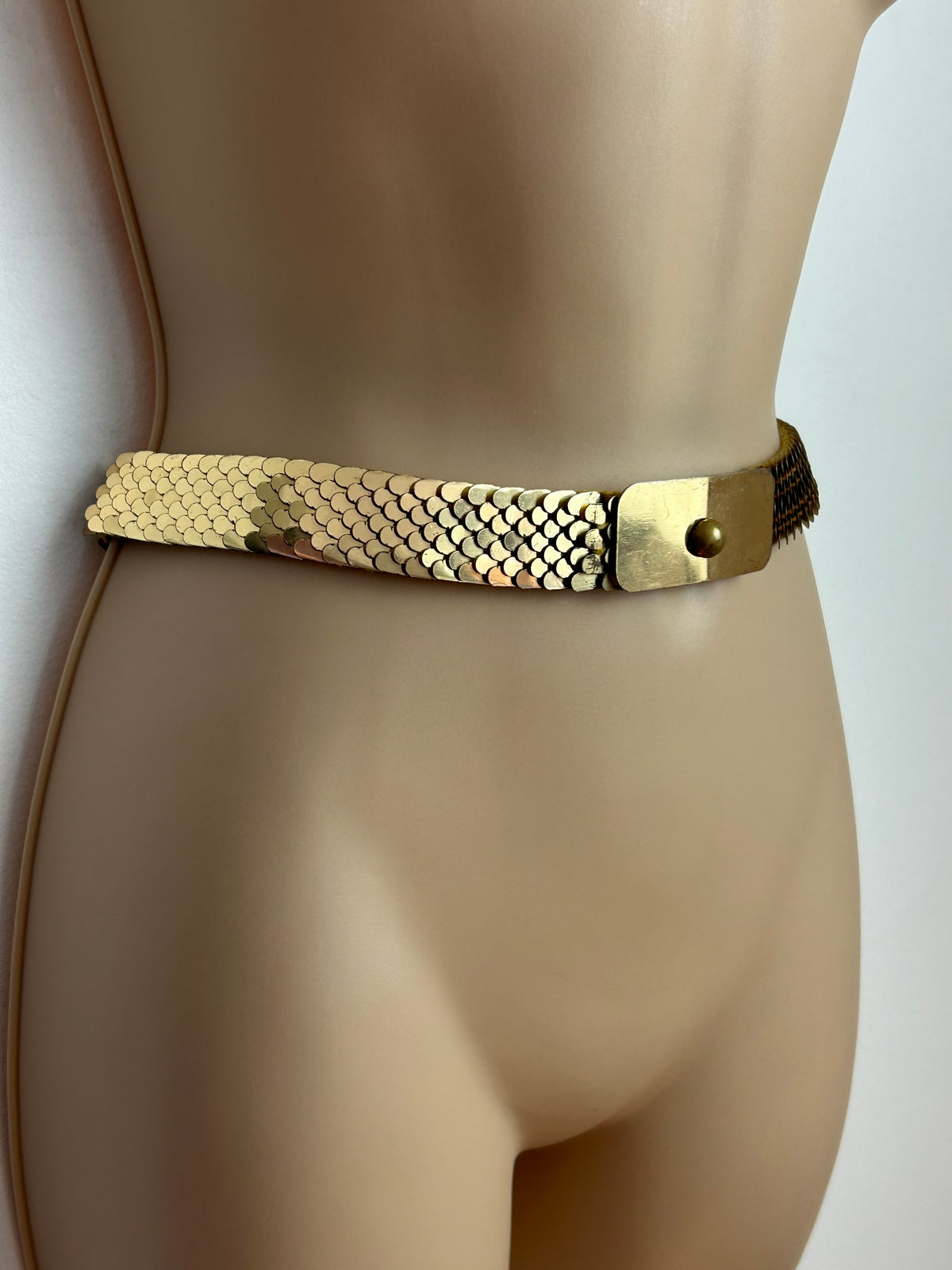 Vintage 1970s Gold Metal Fish Scale Stretchy Elasticated Belt 2.5cm Width
