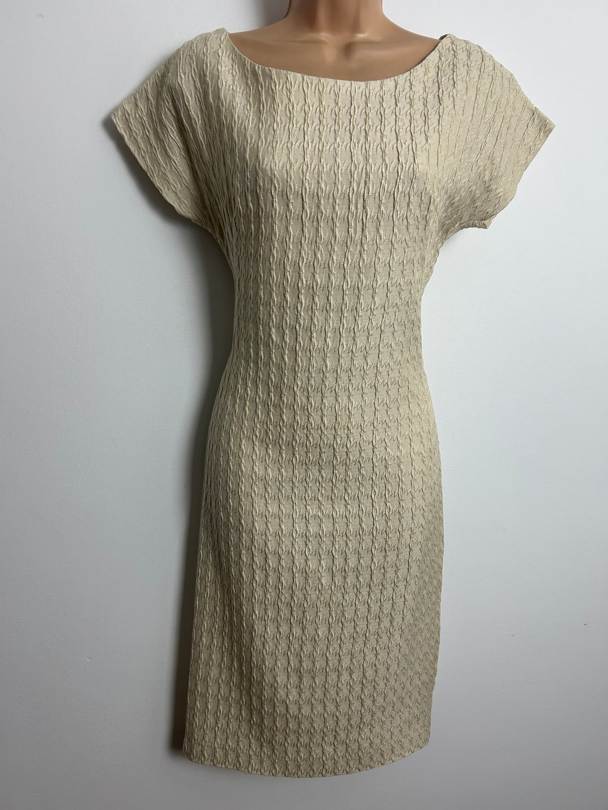 Vintage 1990s MOSCHINO CHEAP & CHIC Size 10 Cream Crinkle 60s Style Dress & Jacket Suit