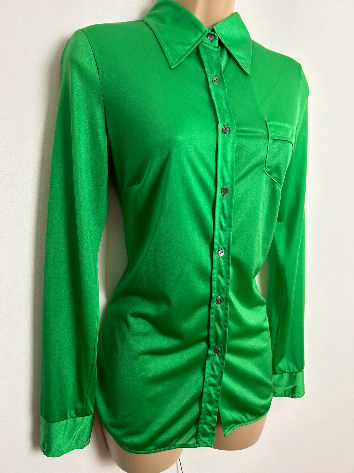 Vintage 1970s UK Size 8 Green Long Sleeve Pocket Detail Split Side Shirt