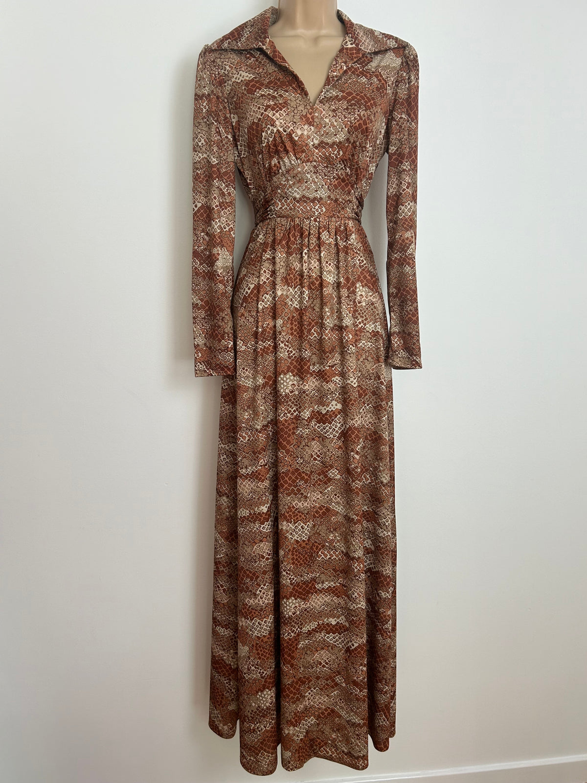 Vintage 1970s Size 10 Brown Tones Animal/Snake Skin Print Long Sleeve Tie Back Maxi Dress