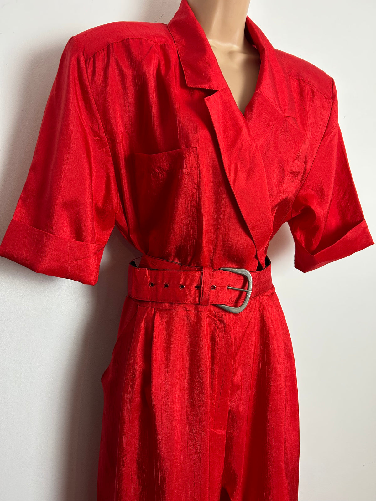 Vintage 1980s JOAN WALTERS Size 14 Red Short Sleeve Chest Pockets Belted Tapered Leg Jumpsuit