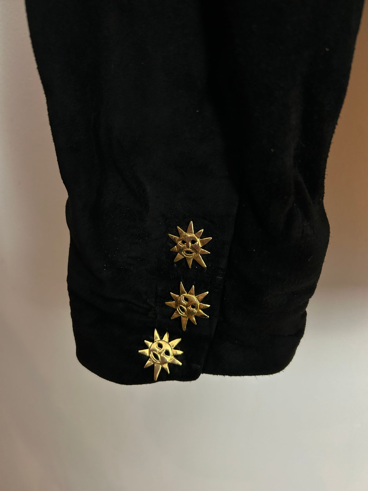 Vintage 1980s YESSICA @ C&A UK Size 12-14 Black Suede Gold Stud Detail Cropped Jacket
