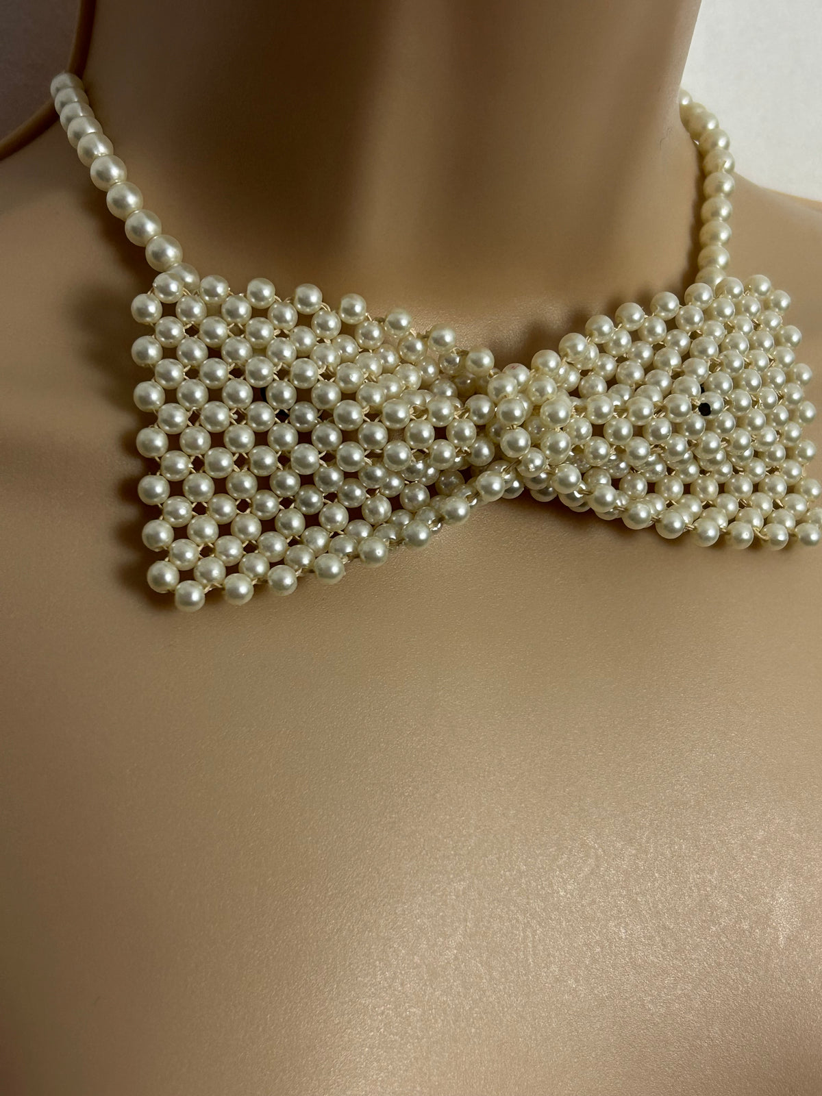 Vintage 1960s RARE HONG KONG Faux Pearl Bow Tie Choker Necklace