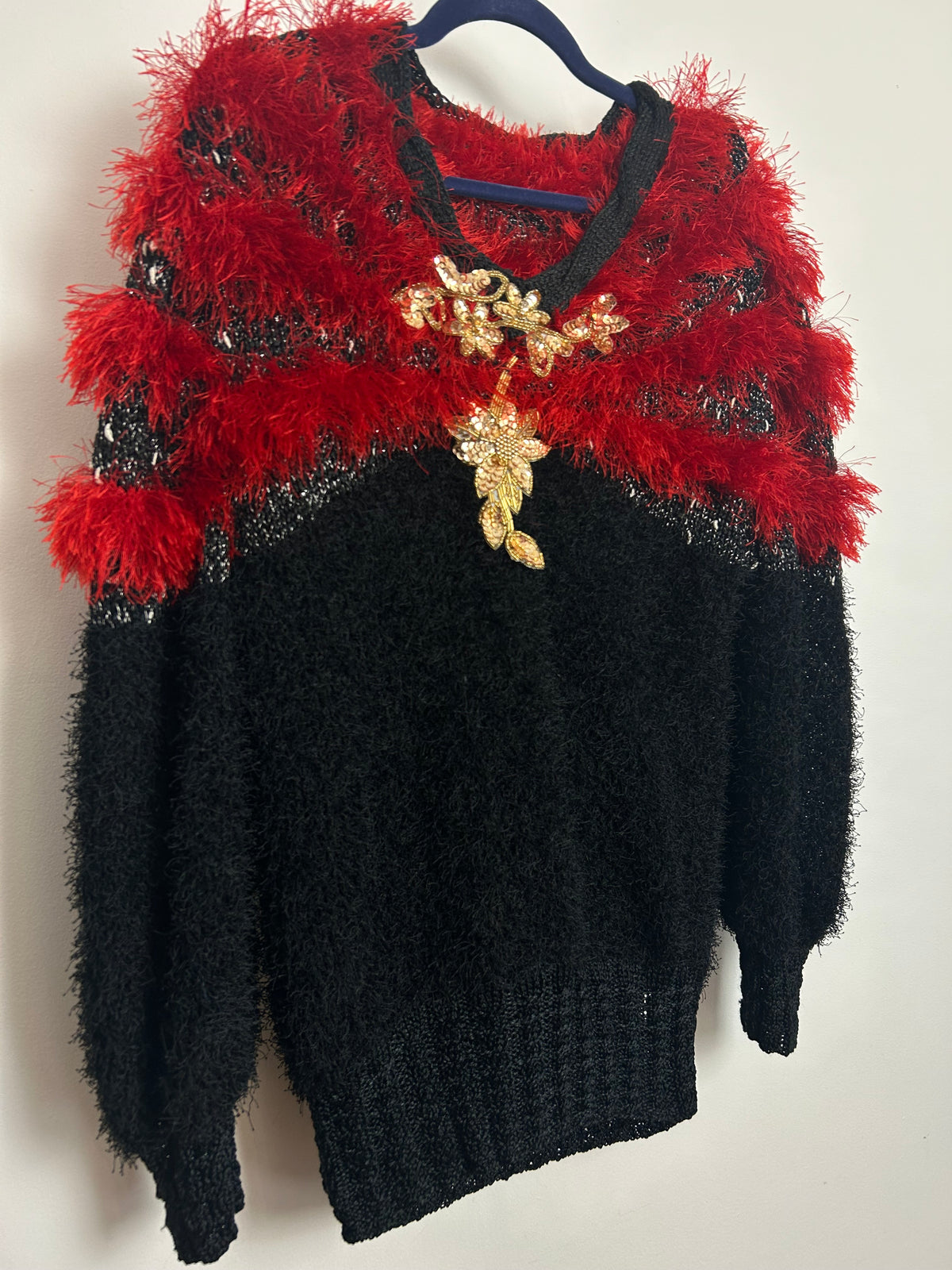 Vintage 1980s Size 10 Red & Black Sequin Applique Detail Fuzzy Fluffy Extreme Jumper